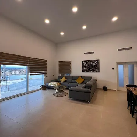La Mirage Villa